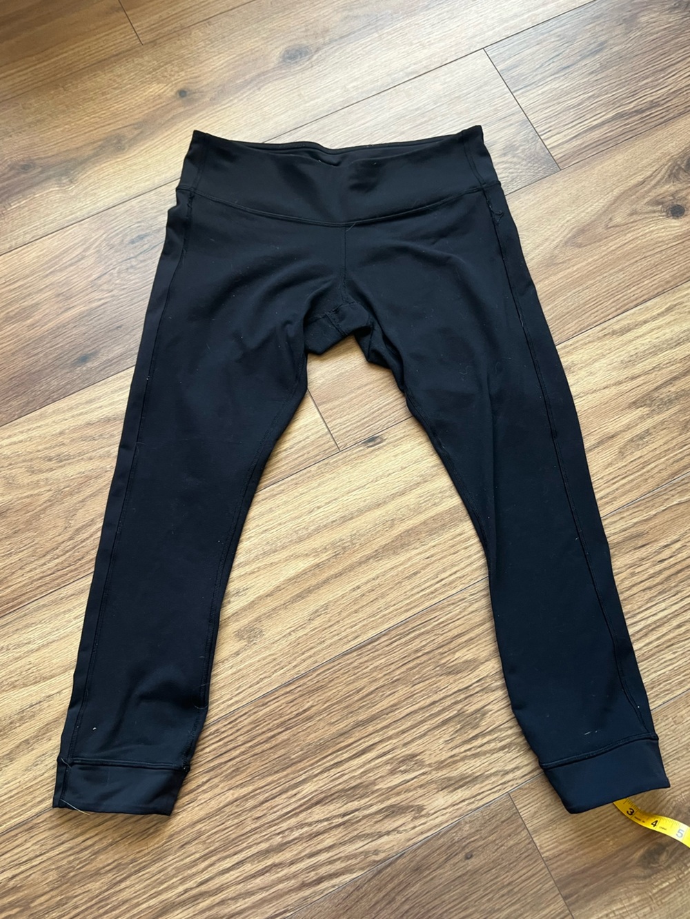 Lululemon Women’s Black Cropped Leggings